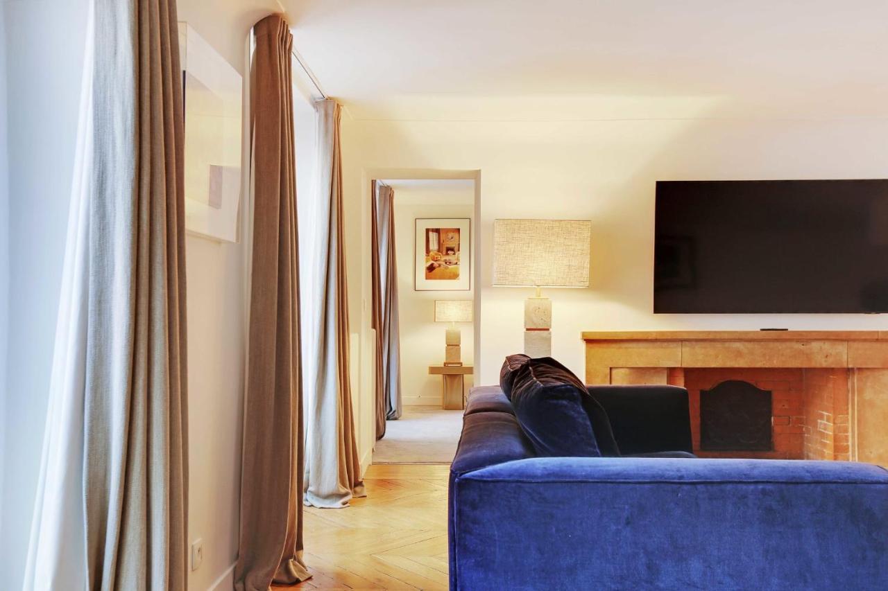 Elegant - 2bd-6p - Avenue Montaigne Parigi