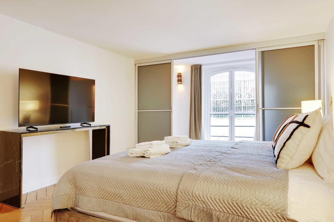Appartamento Elegant - 2bd-6p - Avenue Montaigne Parigi